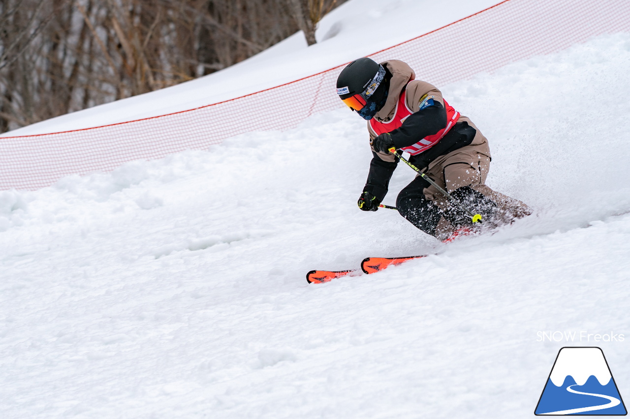 なんと約10年ぶりの「技術選」撮影?! PREMIER SKI ACADEMY presents 『2026プレミアカップ・スキー技術選』レポート！｜朝里川温泉スキー場